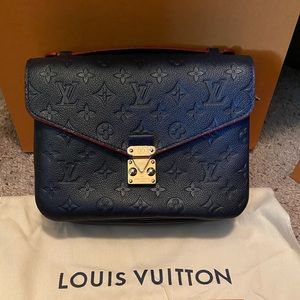 LOUISVUITTON Pochette Metis Empreinte M44071